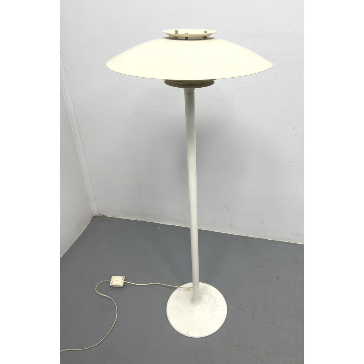 White Aluminum Finnish Floor lamp 3ad577