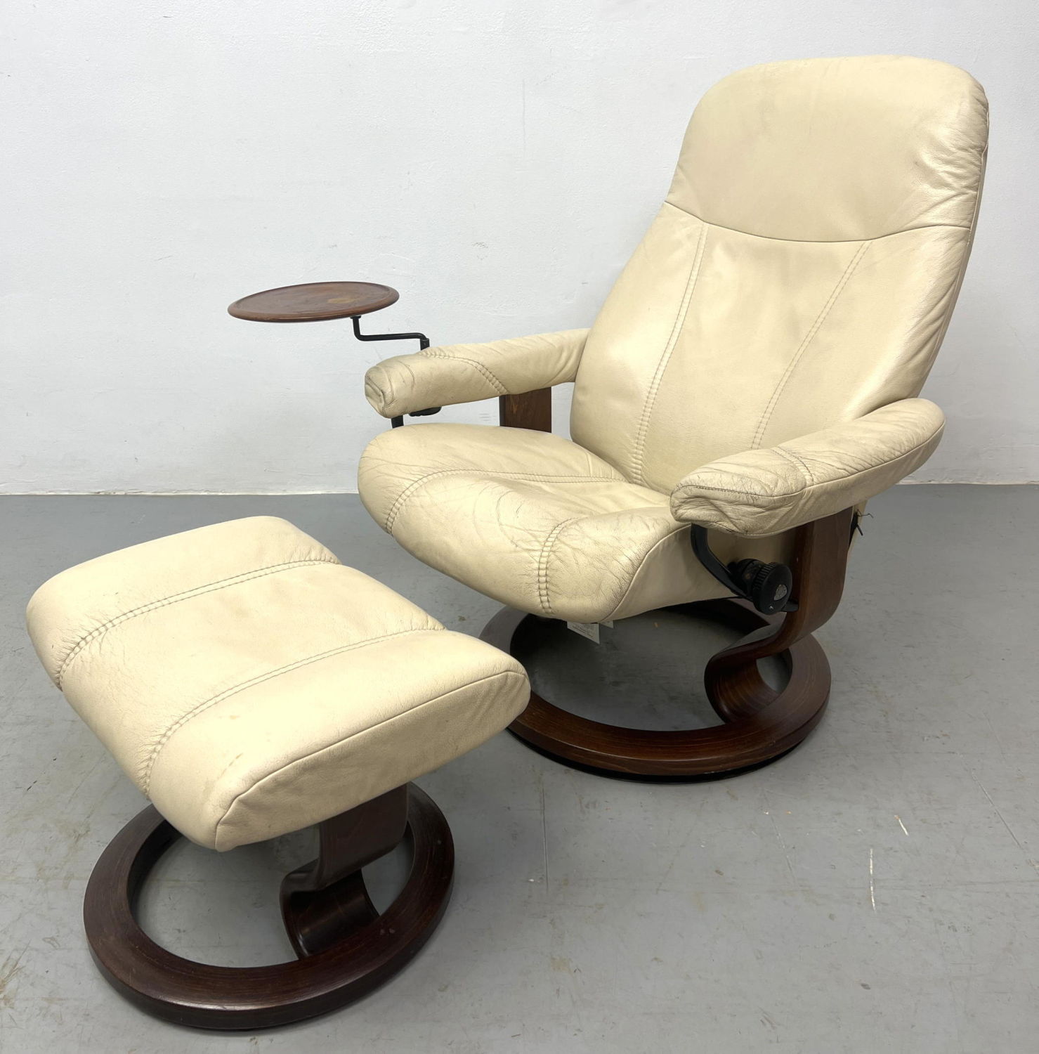 J.E. EKORNES Tan Leather Recliner