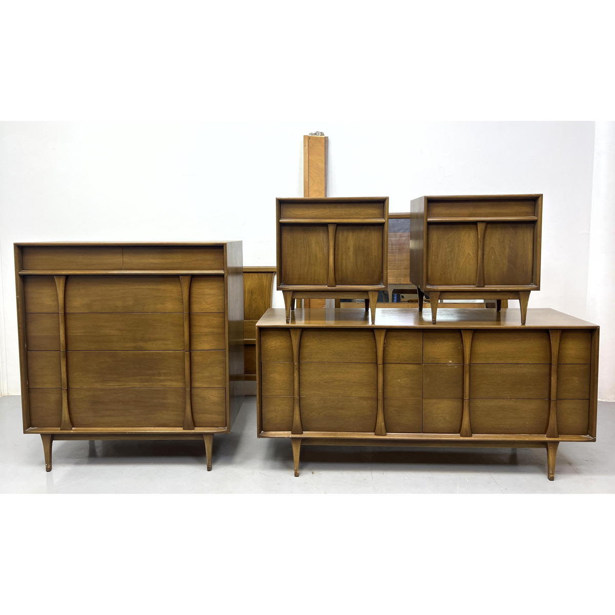 6pc American Modern Walnut Bedroom 3ad644