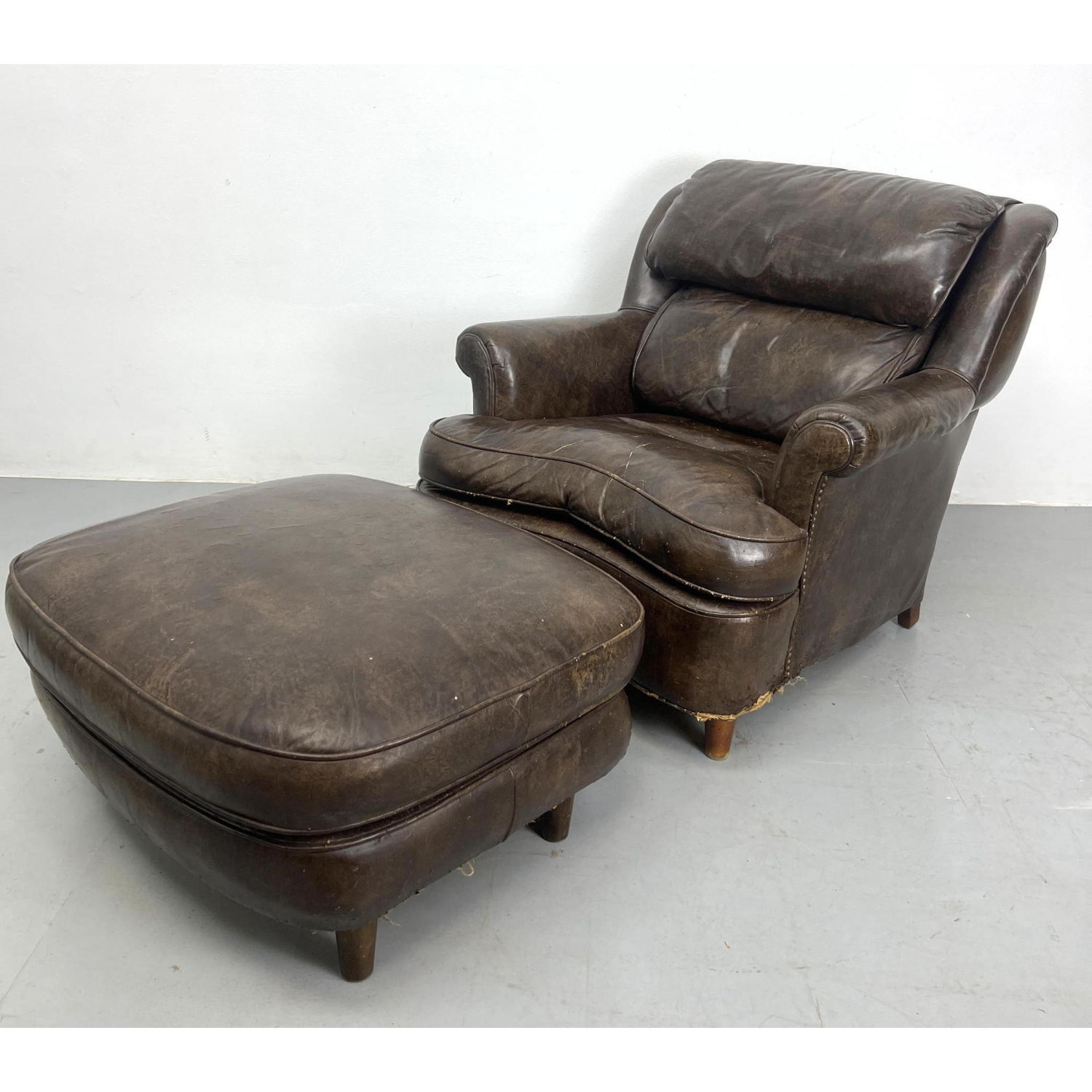 2pc Brown Leather Lounge Chair 3ad693