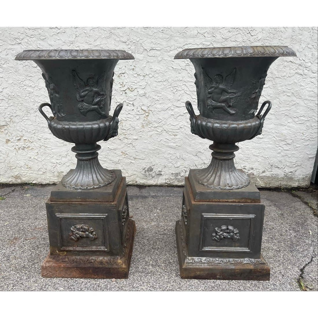 Pr Classical form Urn style Iron