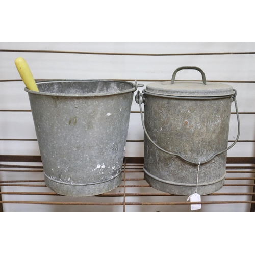 Vintage French gal metal bucket 3ad8a5