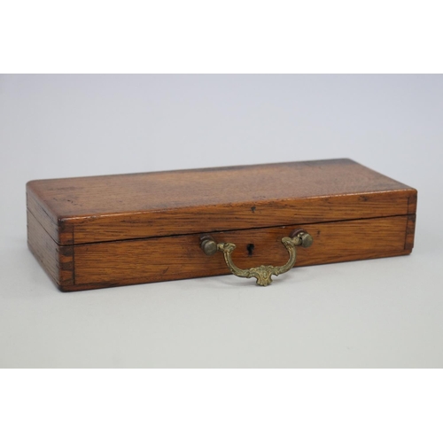 Antique English oak box made of 3ad97e