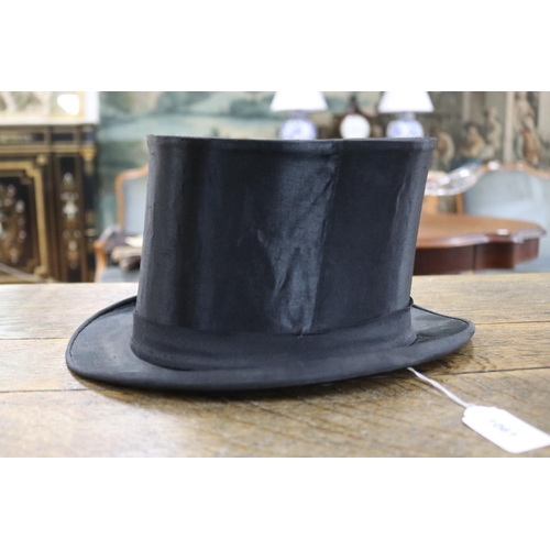 Antique French top hat, collapsible,