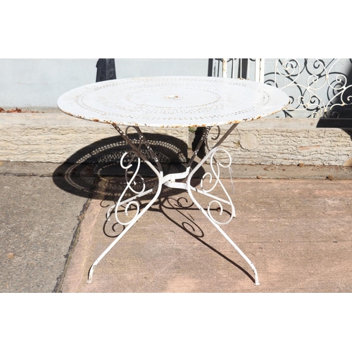 French pierced top metal garden 3ada7a