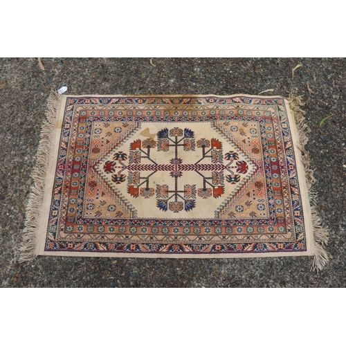 Handwoven carpet approx 103cm 3adc1b