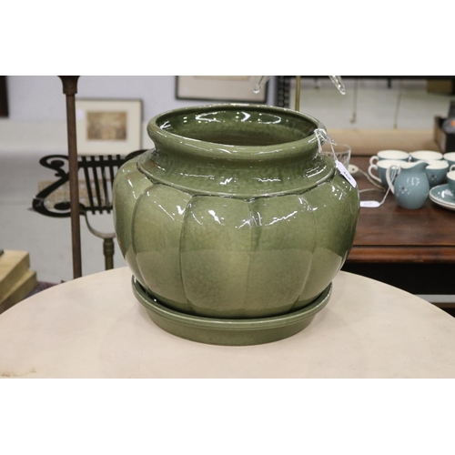 Green glazed pot with under dish, approx
