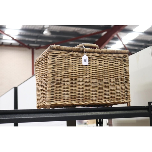 Small wicker basket, approx 27cm H x