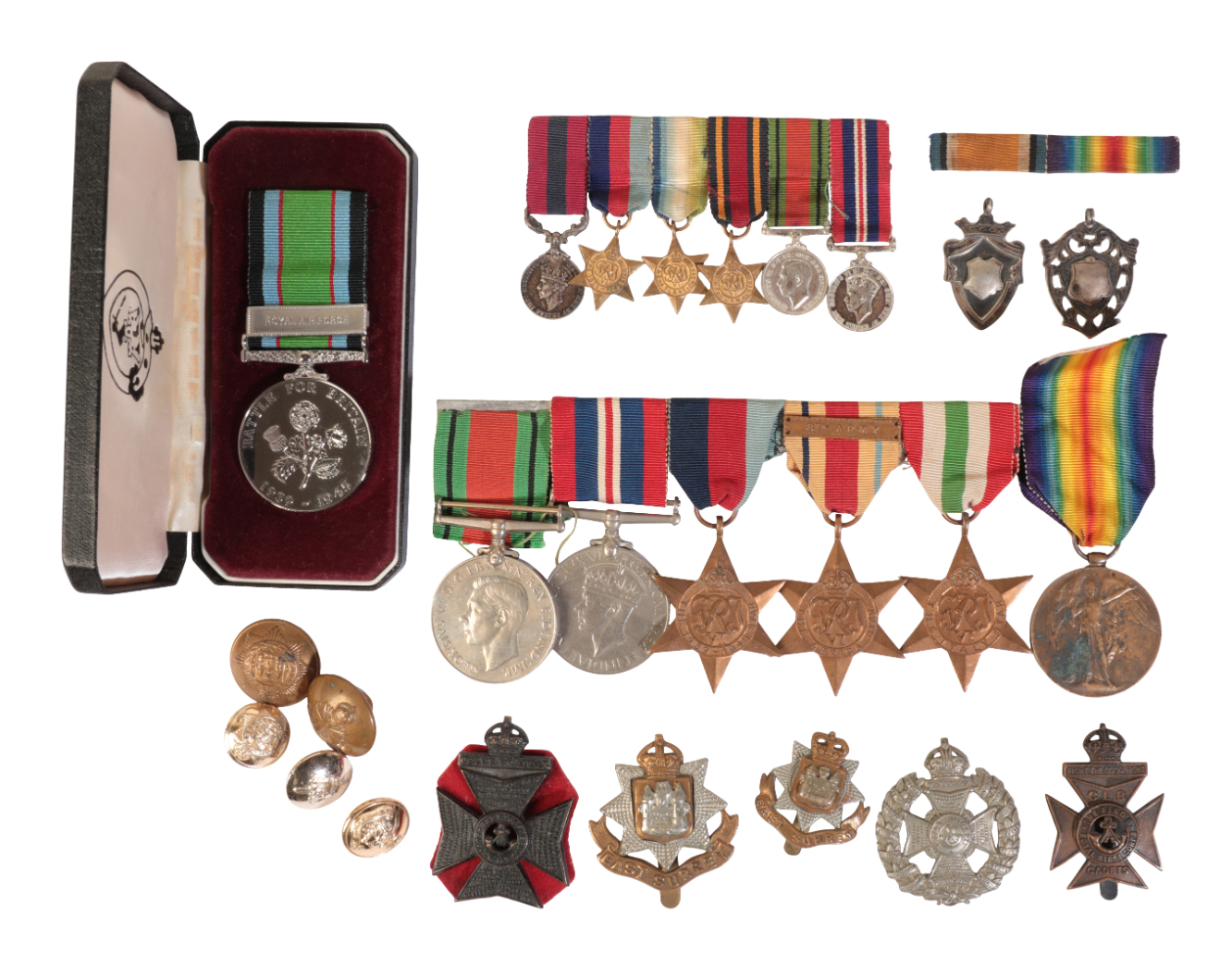 A COLLECTION OF MEDALS AND BADGES 3addad