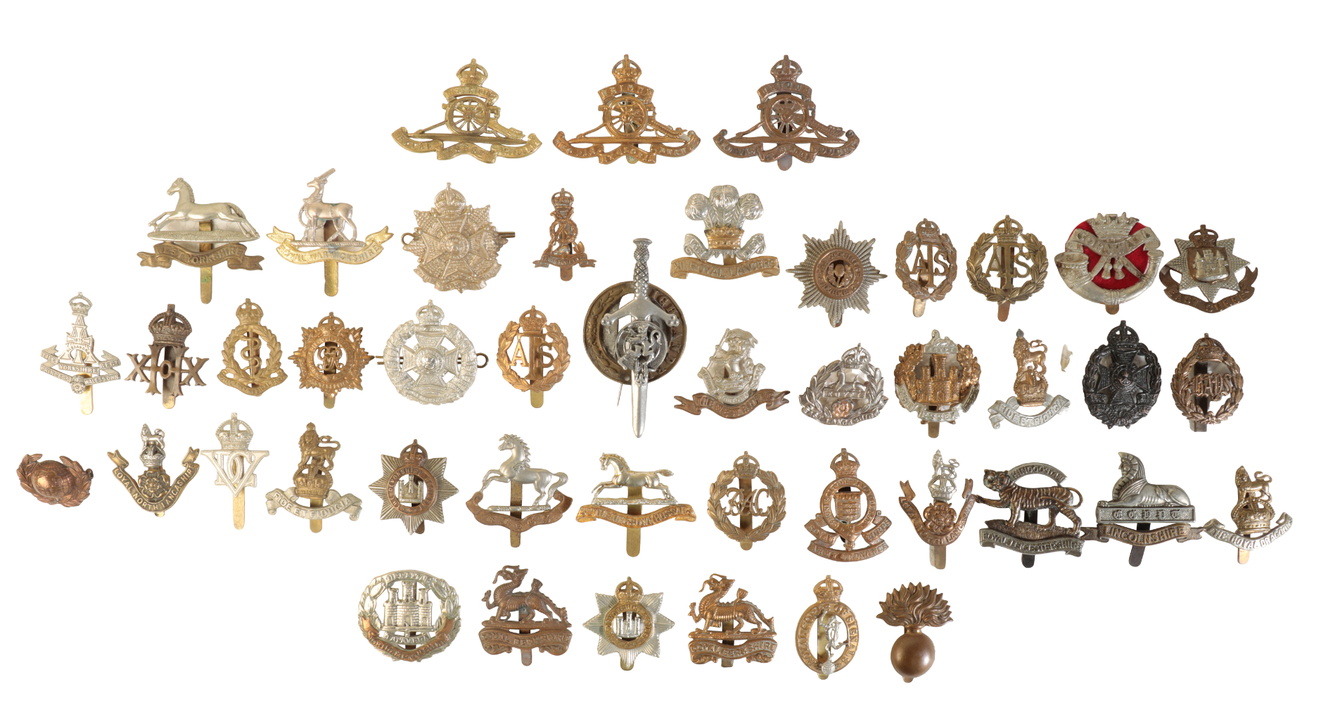 A COLLECTION OF CAP BADGES MAINLY 3ade10