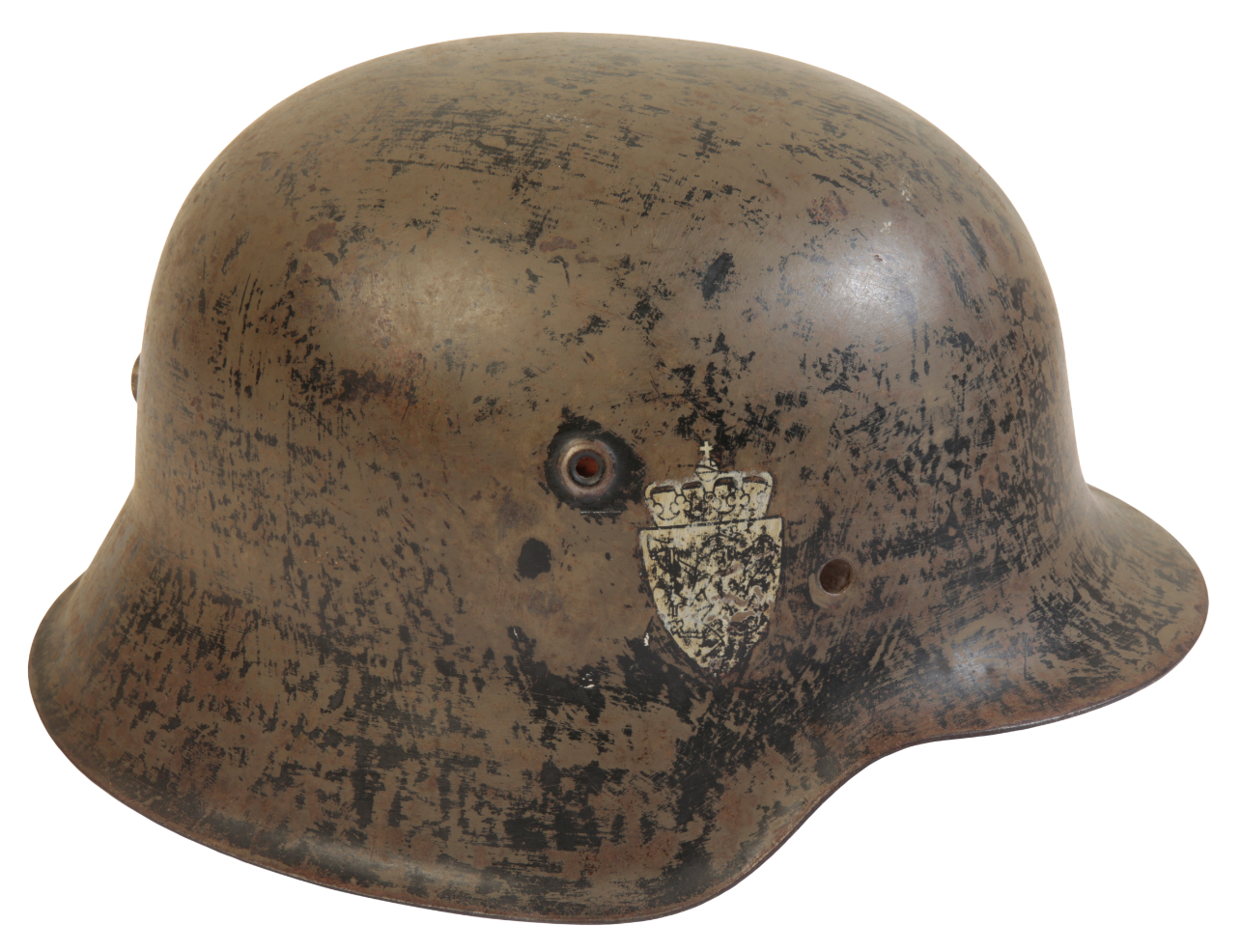 A WWII GERMAN STYLE HELMET with 3adeb9