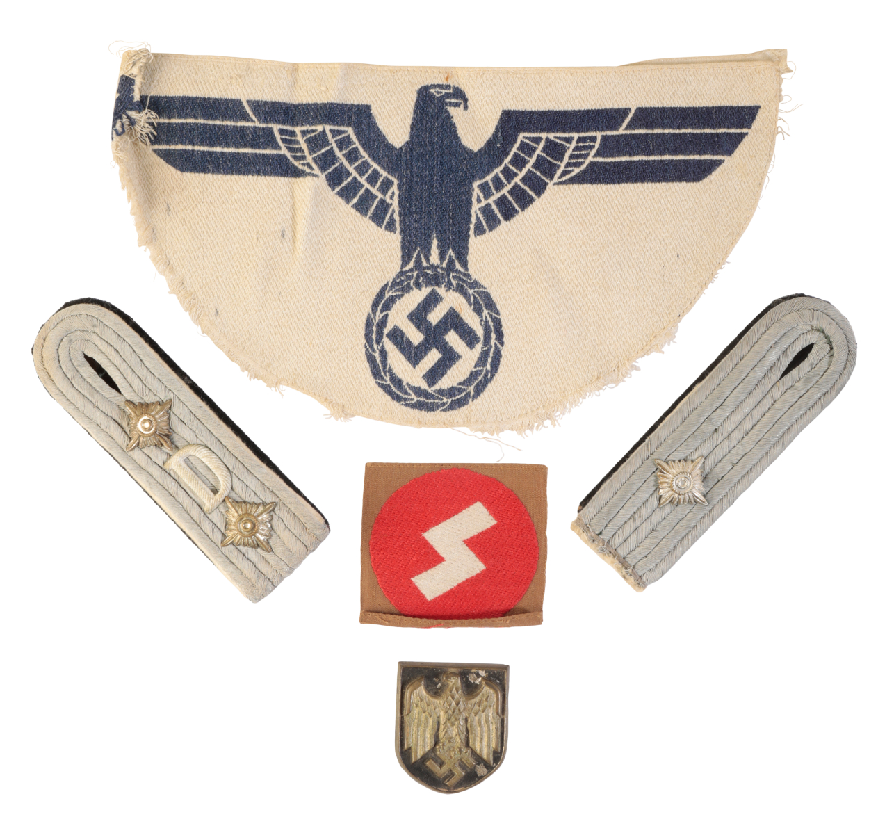 A COLLECTION OF GERMAN INSIGNIA 3adeeb