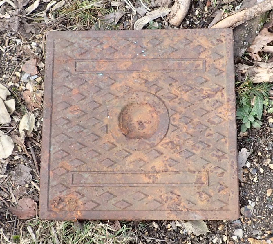 AN OLD CAST IRON SQUARE DRAIN COVER 3adfd7