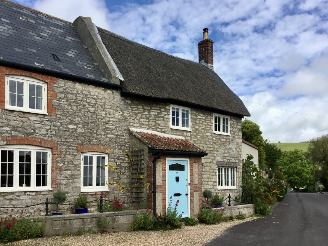 A WEEK’S HOLIDAY AT A THATCHED PORTESHAM