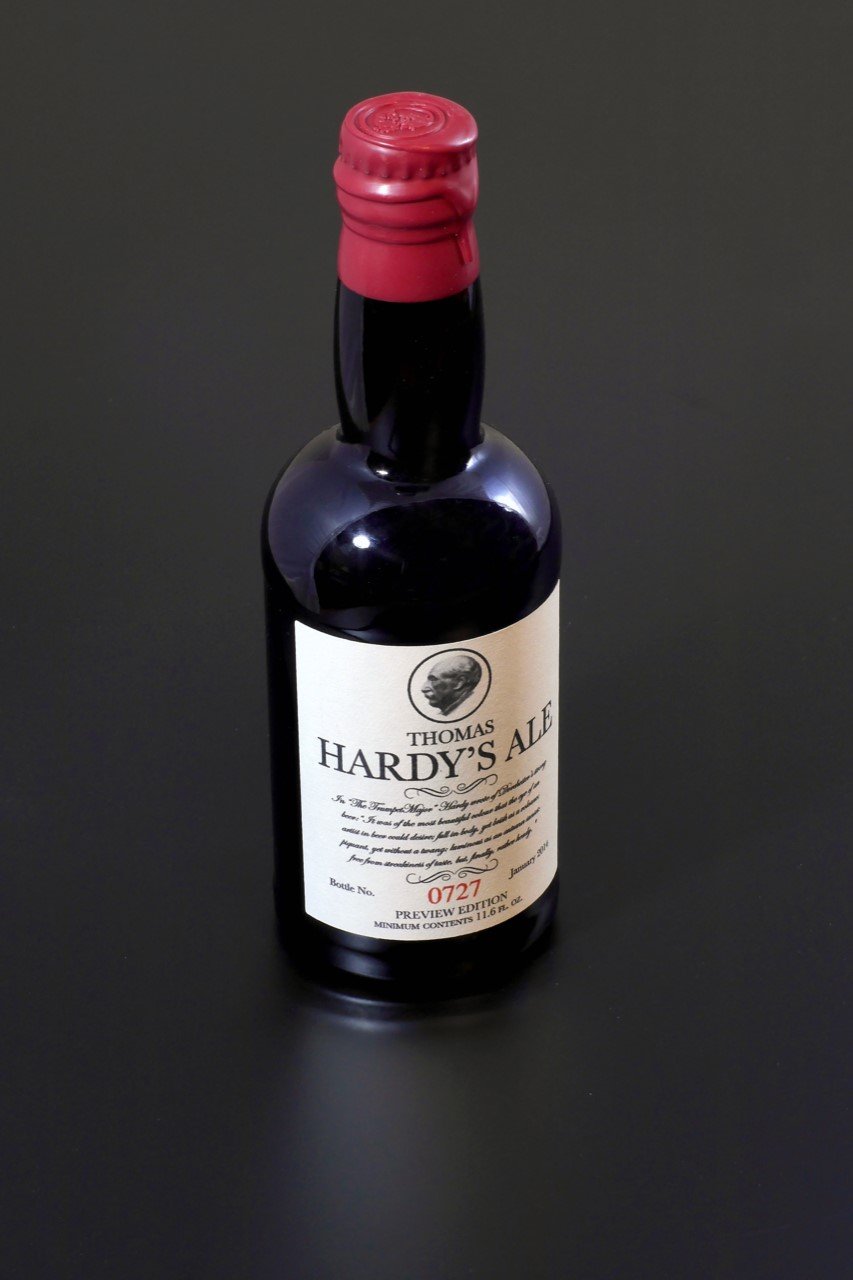 A 33CL BOTTLE OF THOMAS HARDY'S