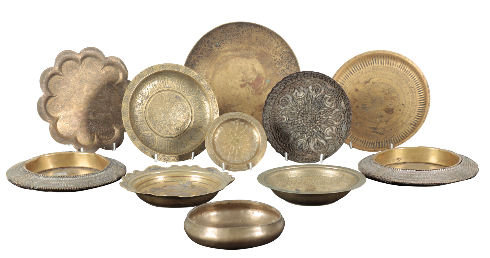 A COLLECTION OF EASTERN BRASS METALWARE 3ae035