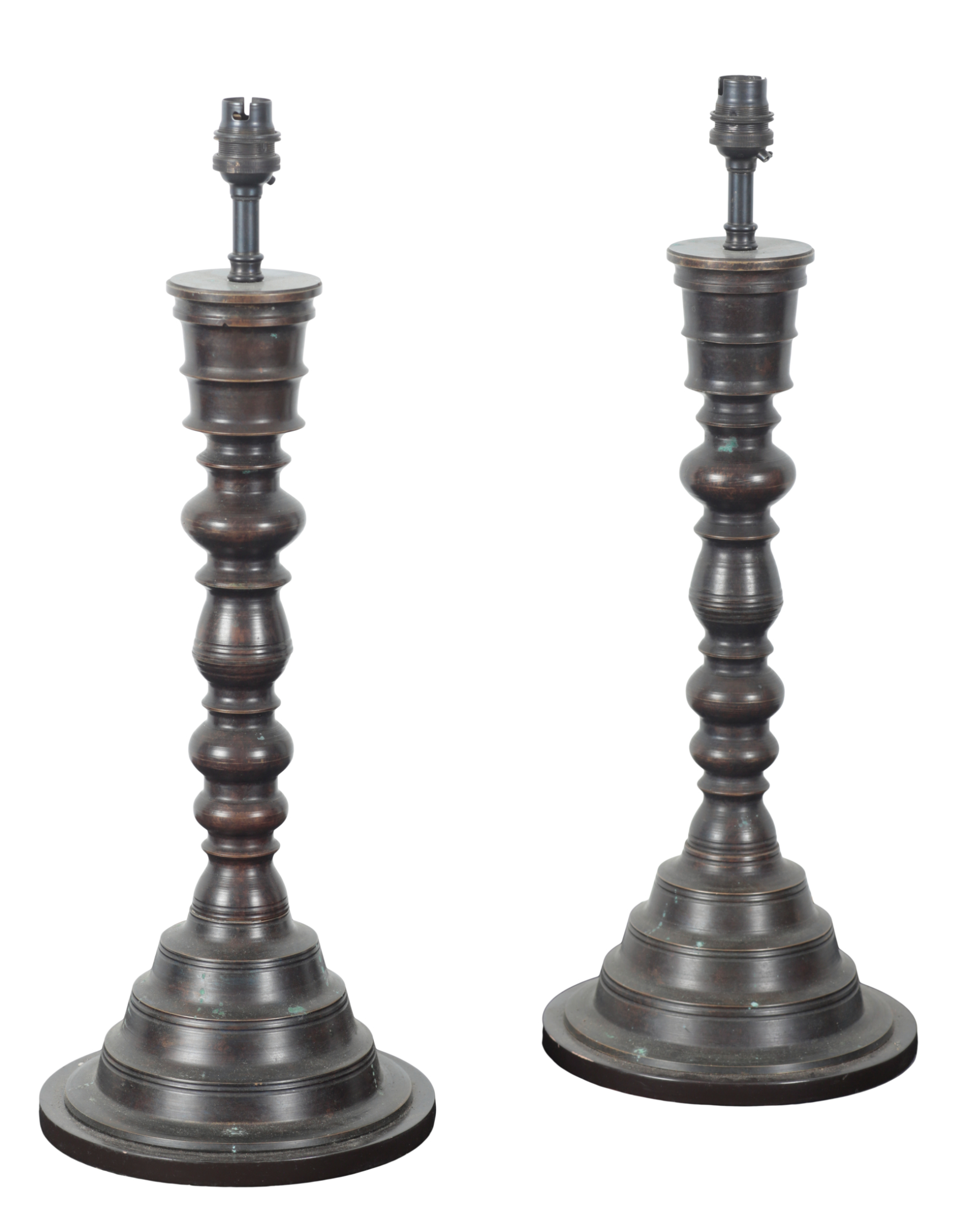 A PAIR OF OTTOMAN BRONZE LAMPS 3ae047