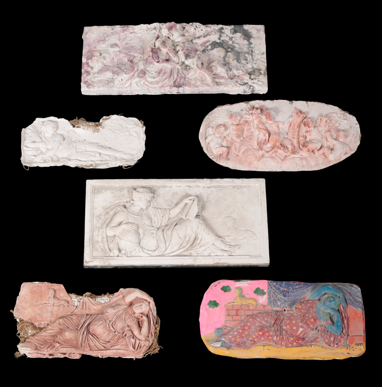 A GROUP OF SIX FIGURAL PLASTER 3ae058