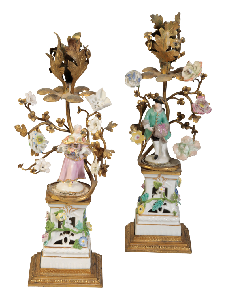 A PAIR OF LOUIS XV ORMOLU AND MEISSEN 3ae173