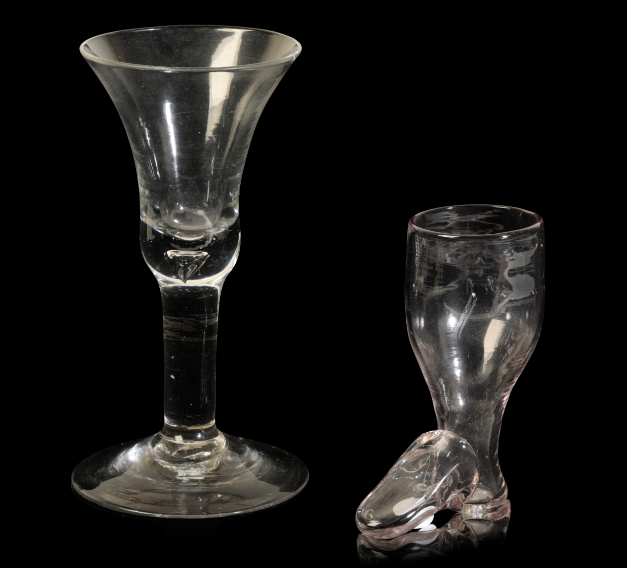 A GEORGE II WINE GLASS with a funnel shaped 3ae18b