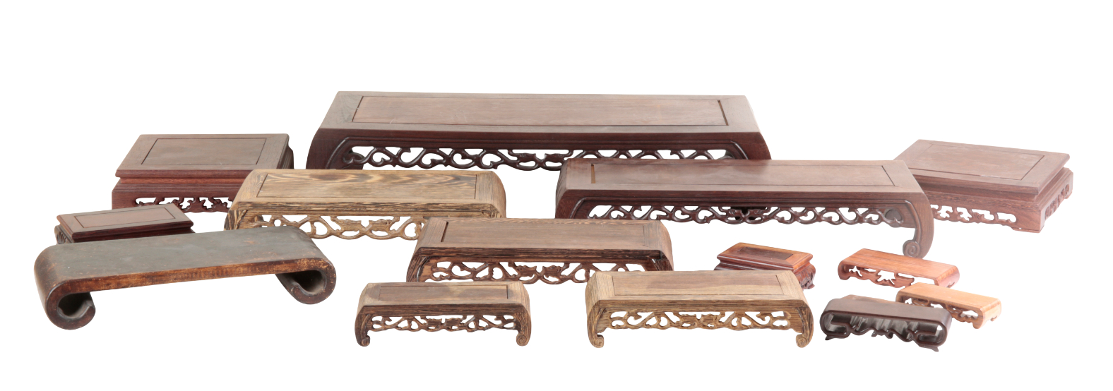 A GROUP OF FIFTEEN CHINESE WOODEN 3ae219