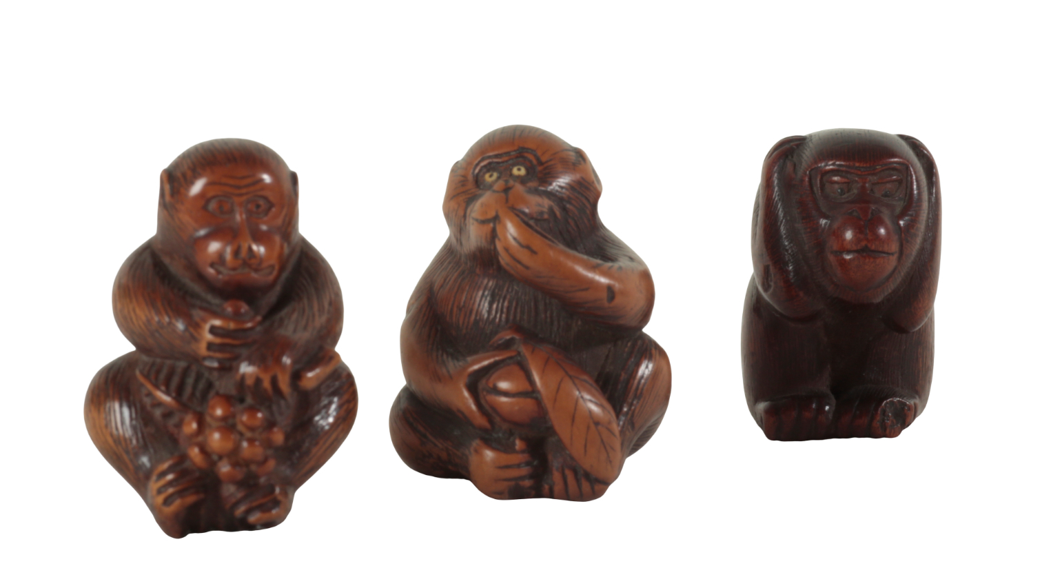 A GROUP OF THREE JAPANESE CARVED 3ae261