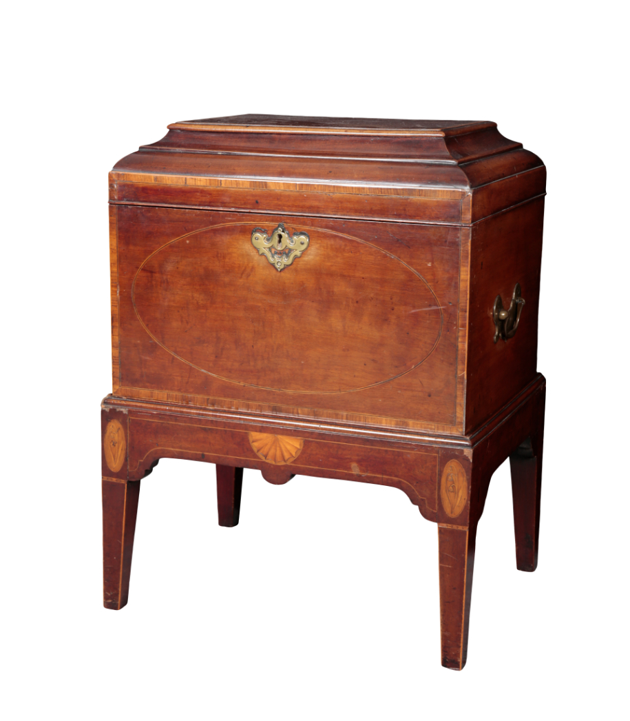 AN EDWARDIAN MAHOGANY CELLARETTE