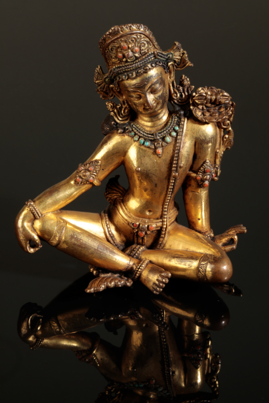 A SINO TIBETAN GILT BRONZE FIGURE 3ae335