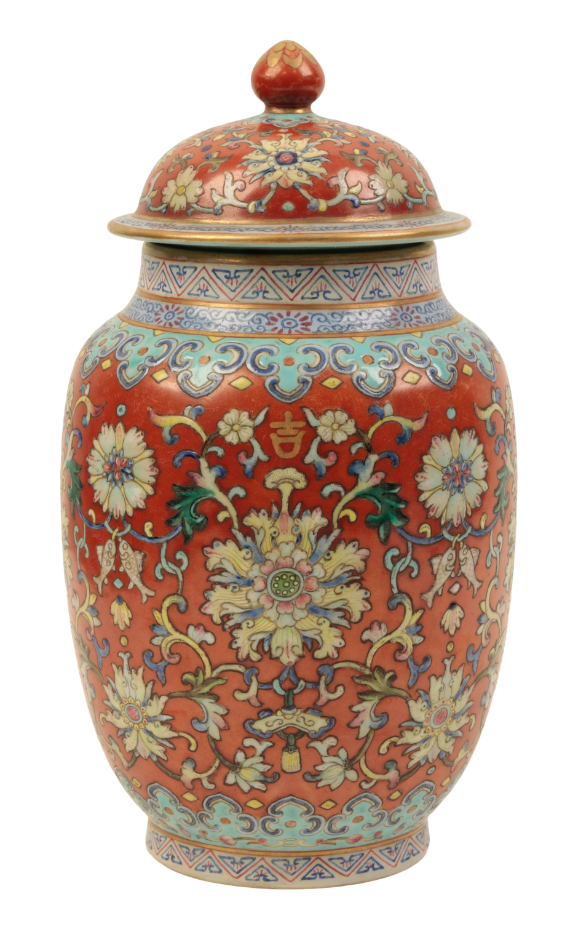 A CHINESE RUBY GROUND LIDDED JAR 3ae35d