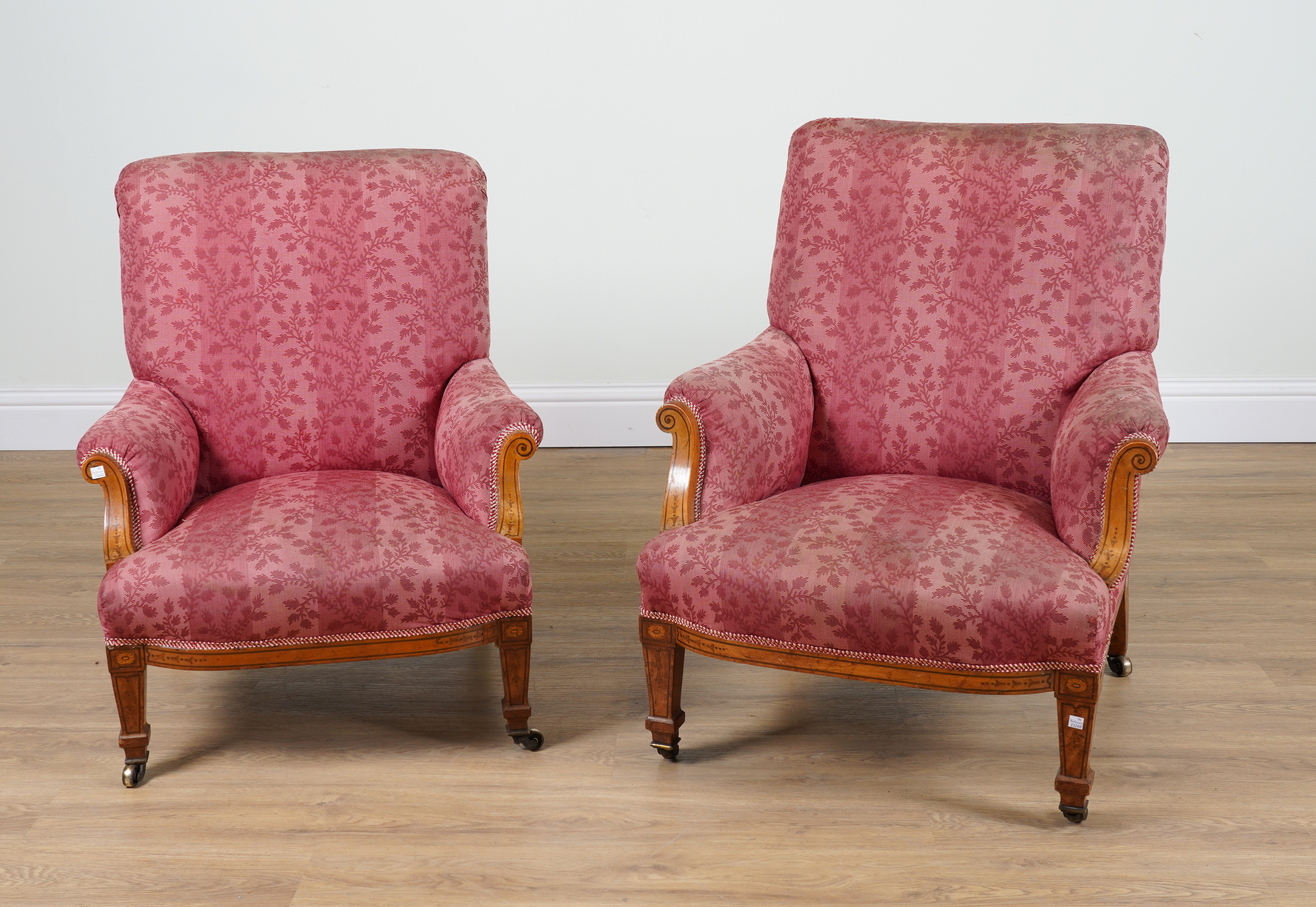 A GRADUATED PAIR OF 19TH CENTURY 3ae507