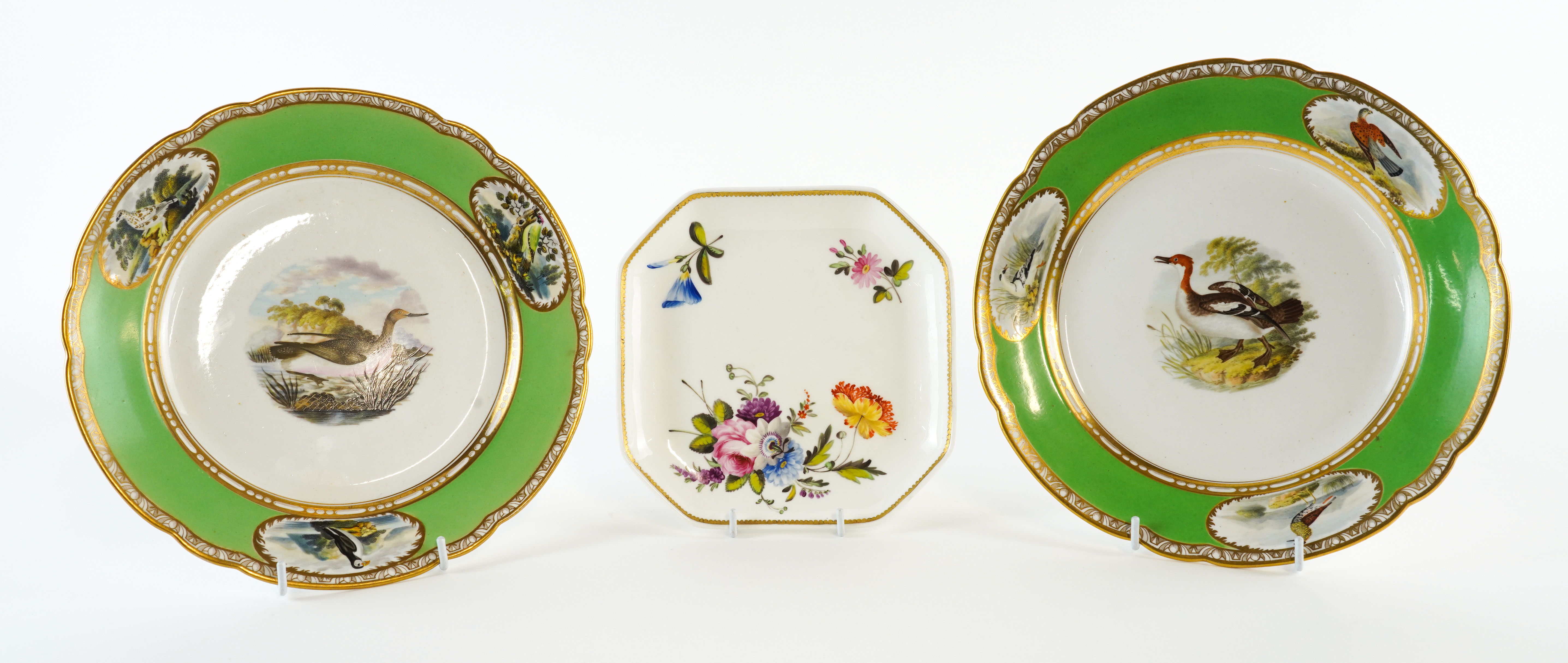 A PAIR OF SPODE APPLE GREEN GROUND 3ae58c