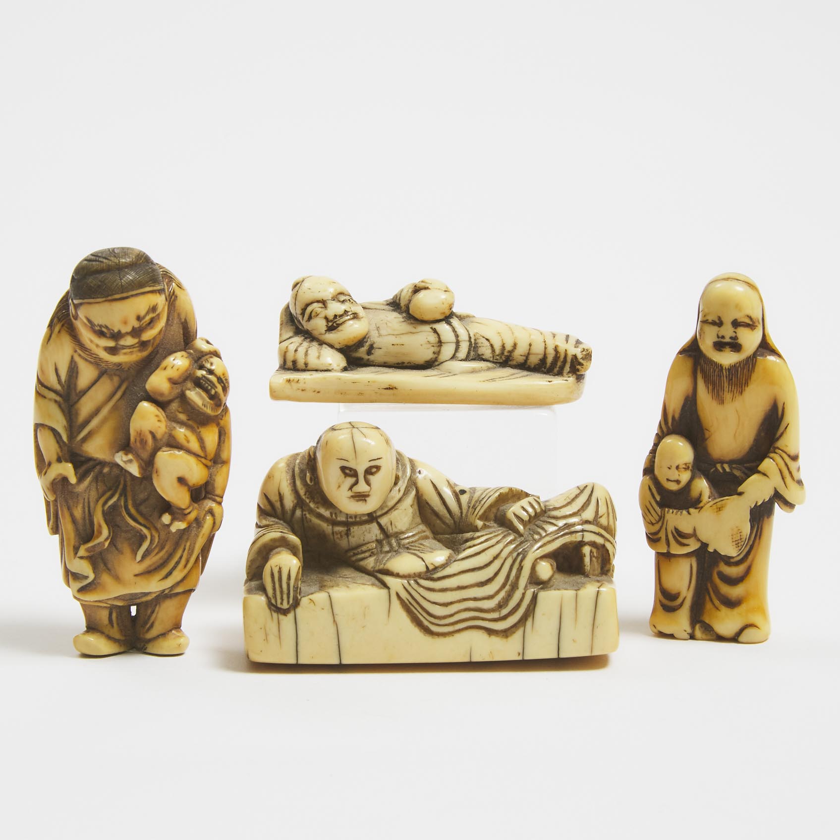 A Group of Ivory Figural Netsuke  3ac245