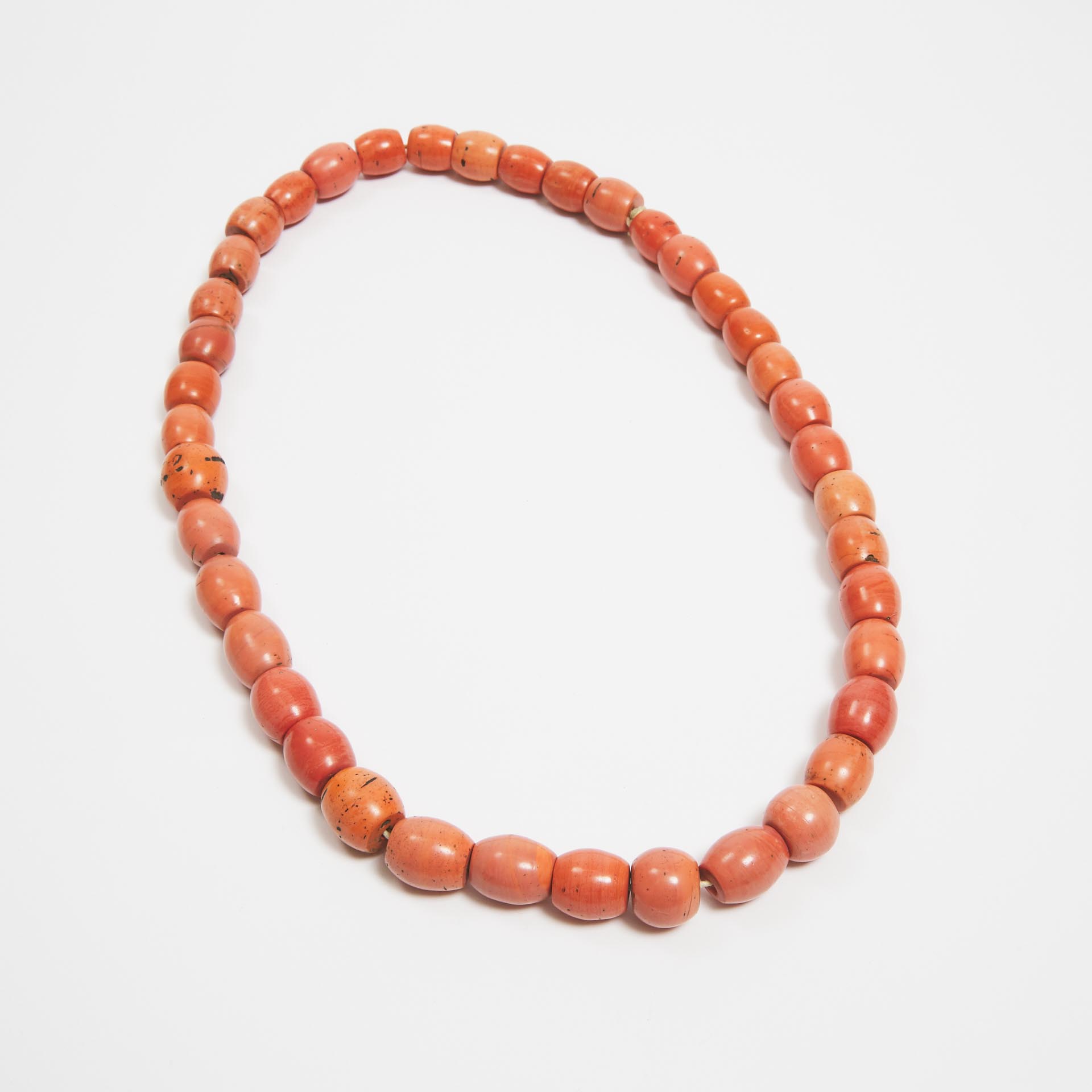 A Necklace of Forty Sherpa Imitation Coral 3ac26f