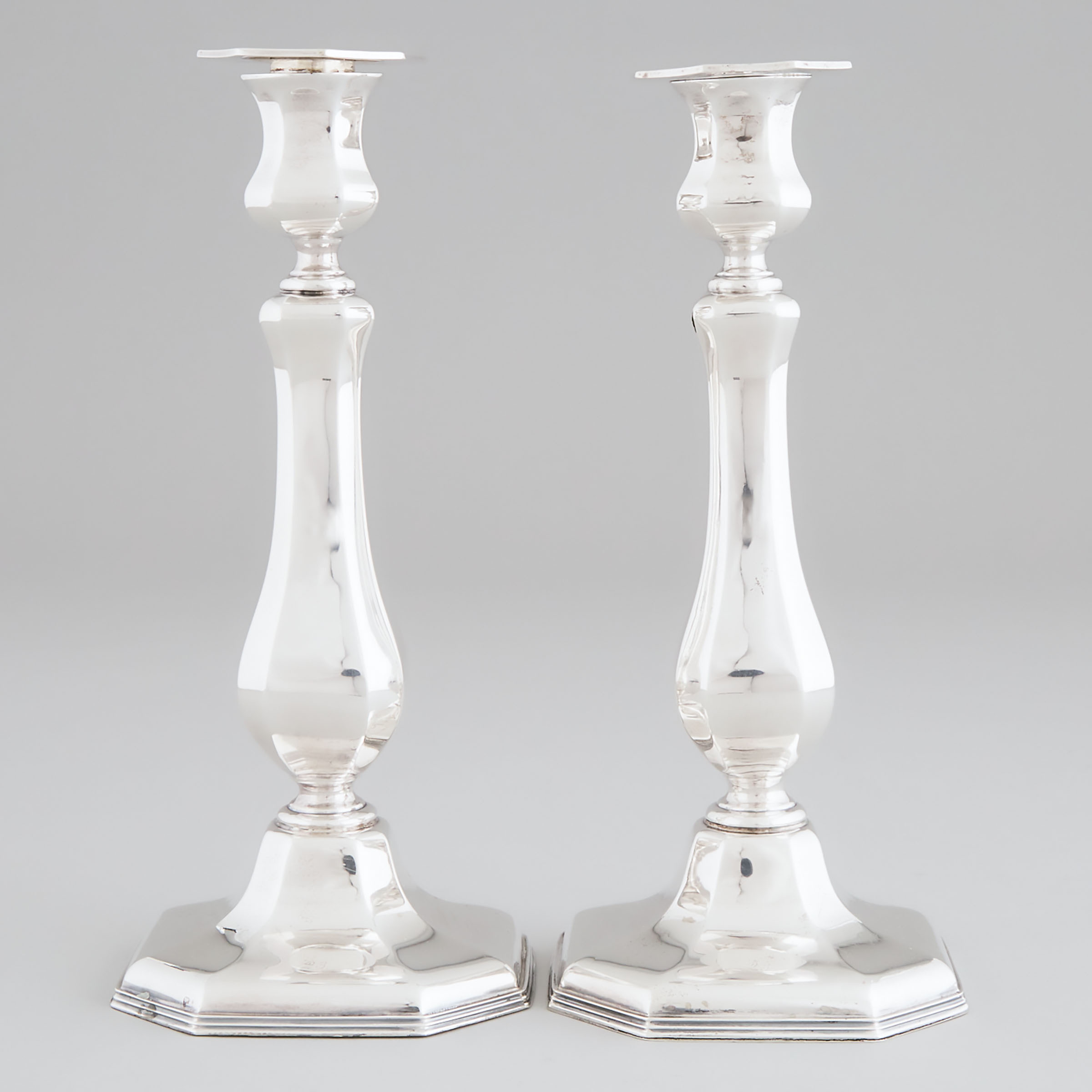 Pair of American Silver Table Candlesticks  3ac3f4