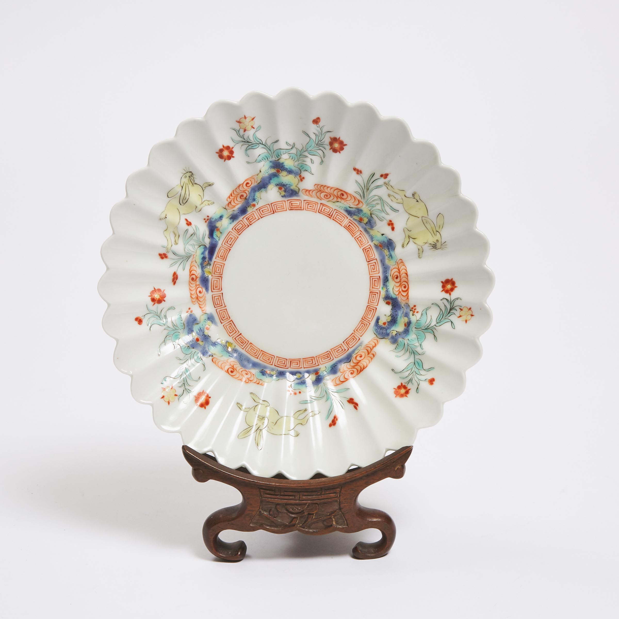 An Unusual Kakiemon Chrysanthemum Form 3ac492