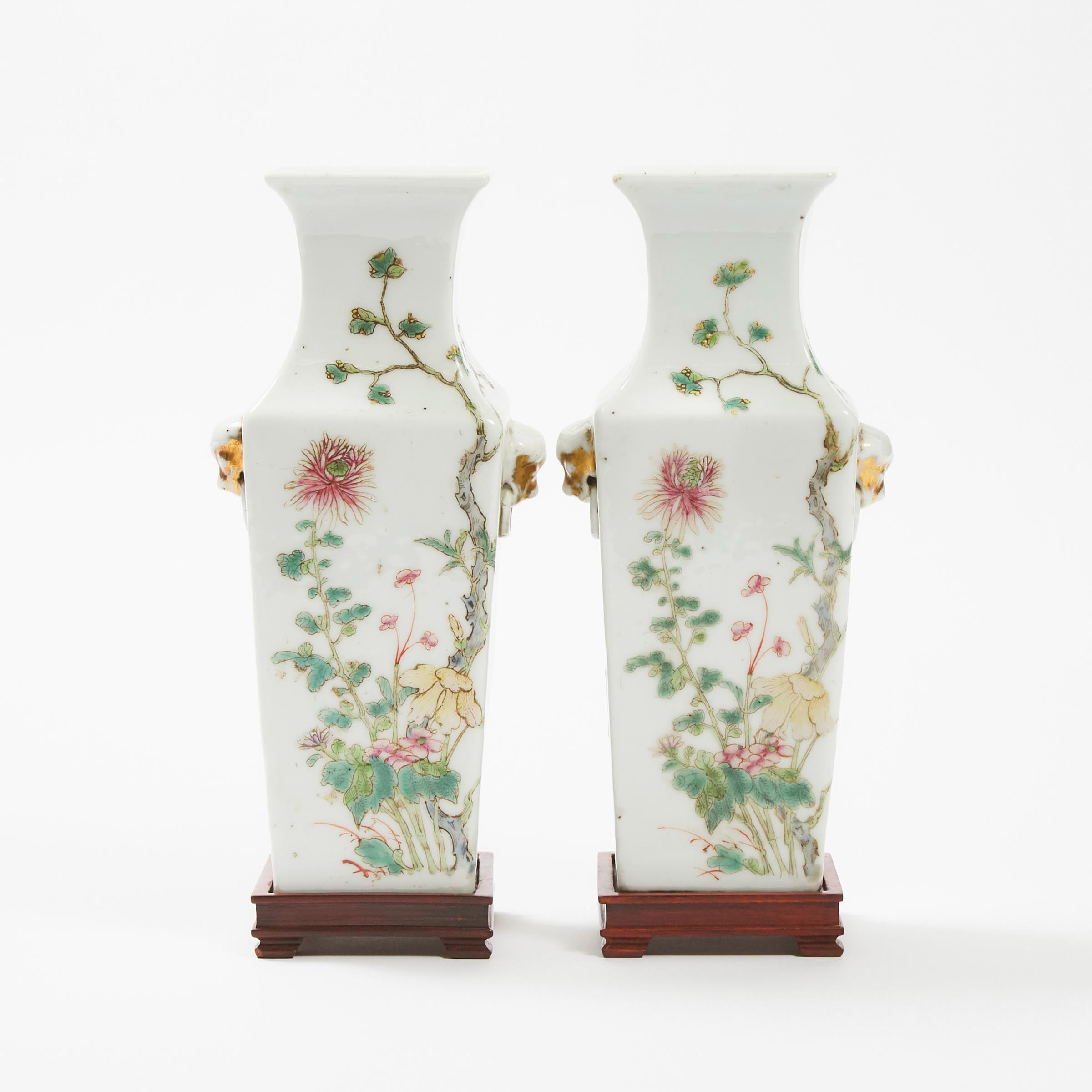 A Pair of Small Famille Rose Square 3ac4d5
