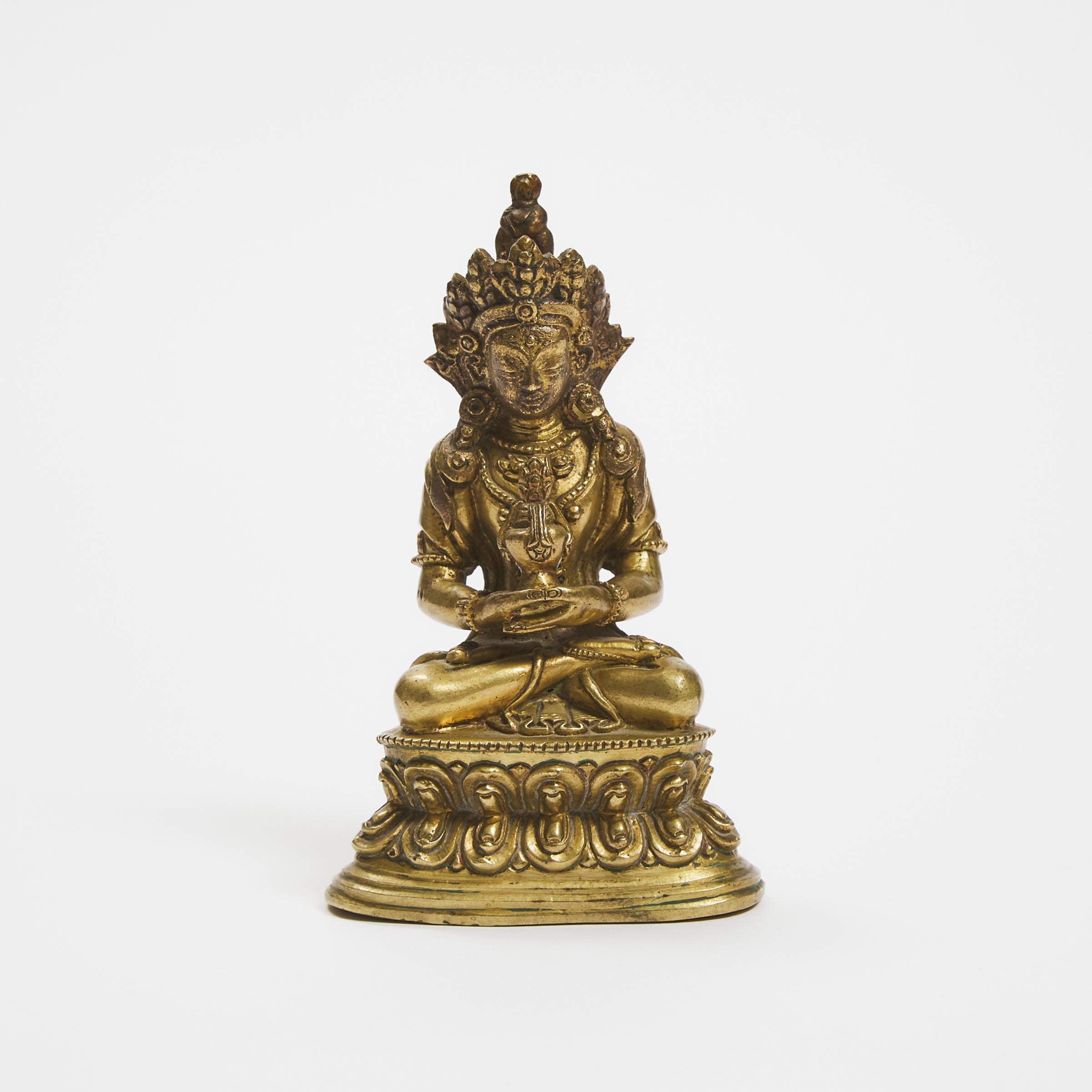 A Gilt Bronze Figure of Amitabha  3ac4f8