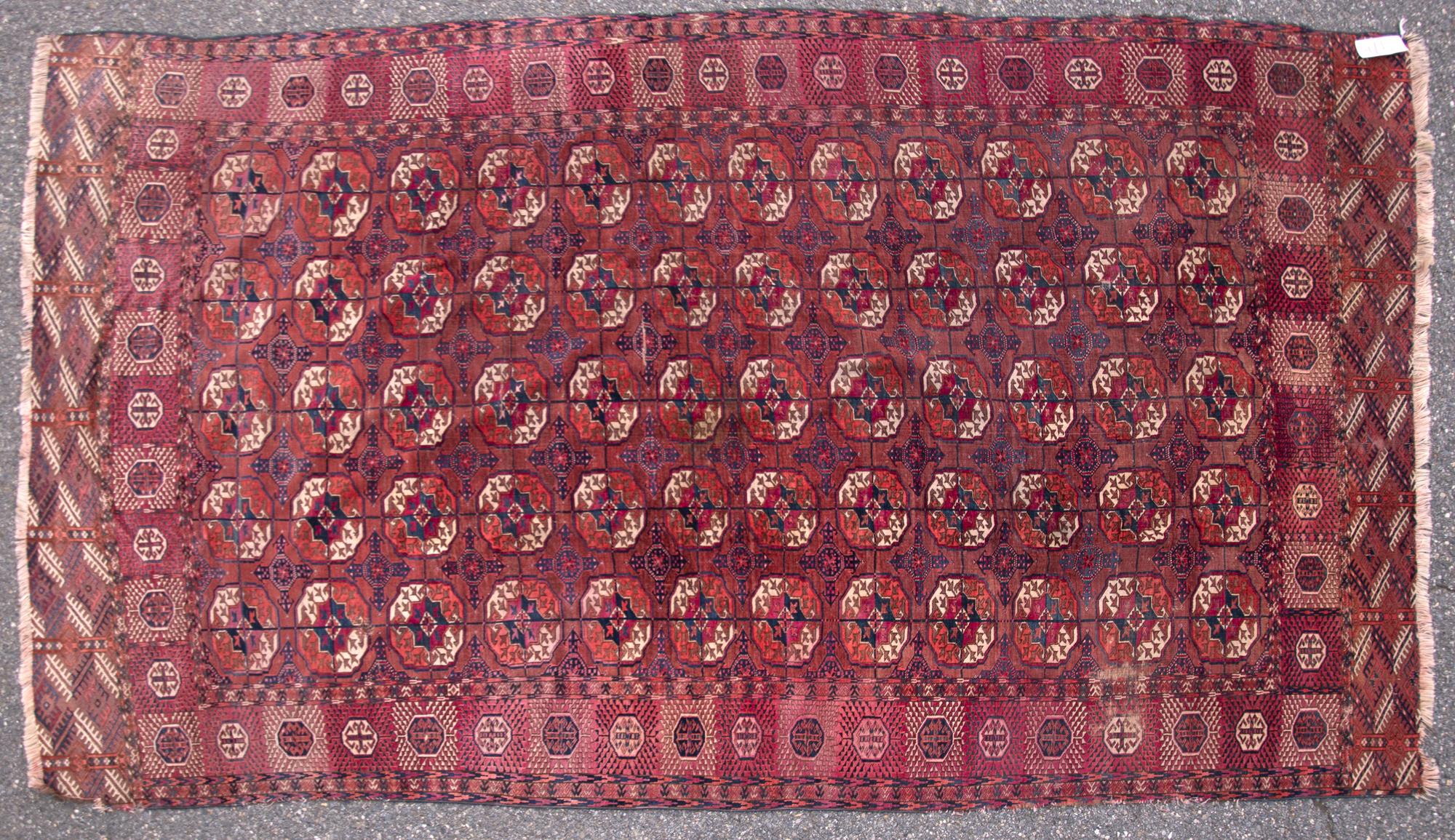 ANTIQUE TEKKE RUG. Antique room