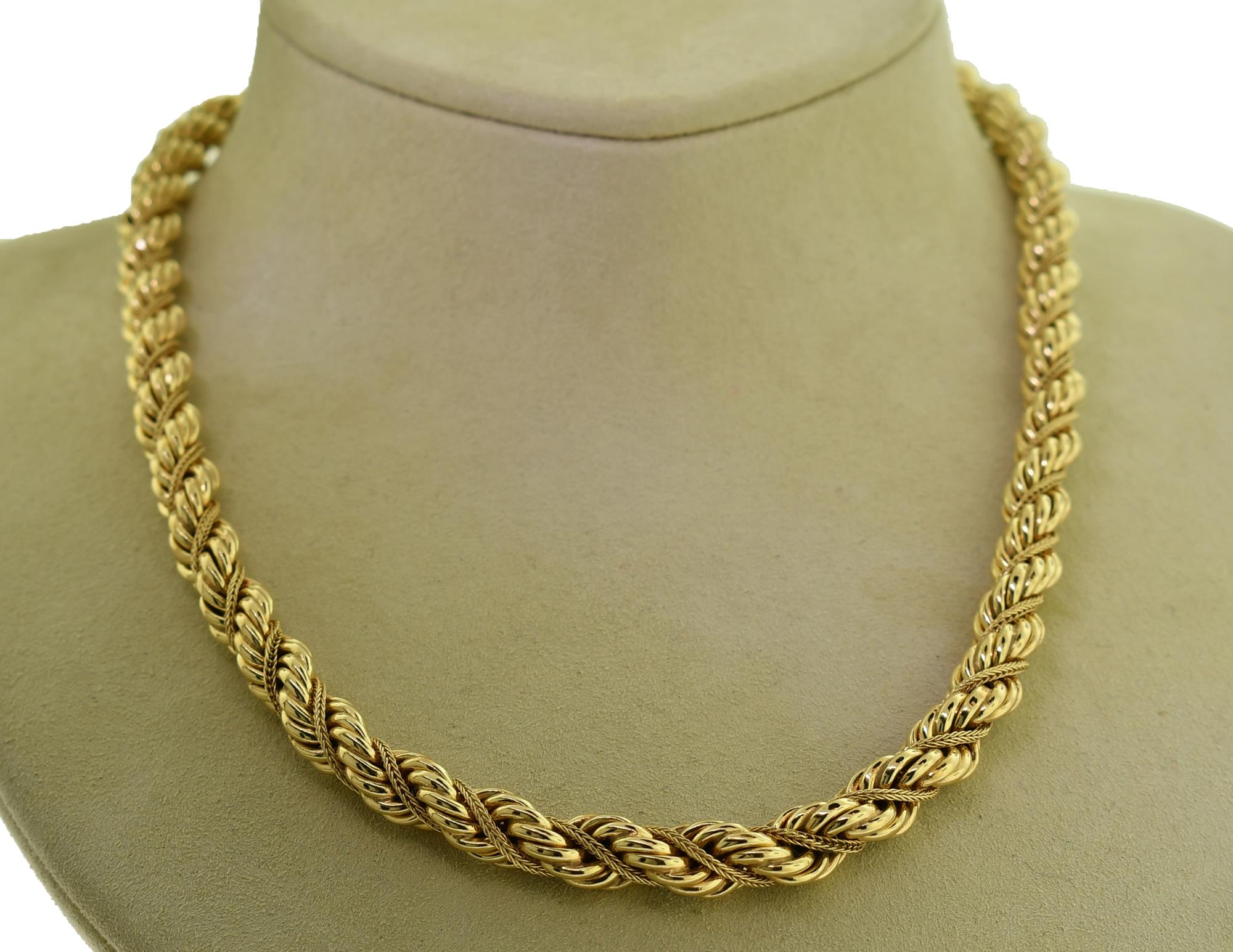 14K YELLOW GOLD TWISTED ROPE CHAIN.