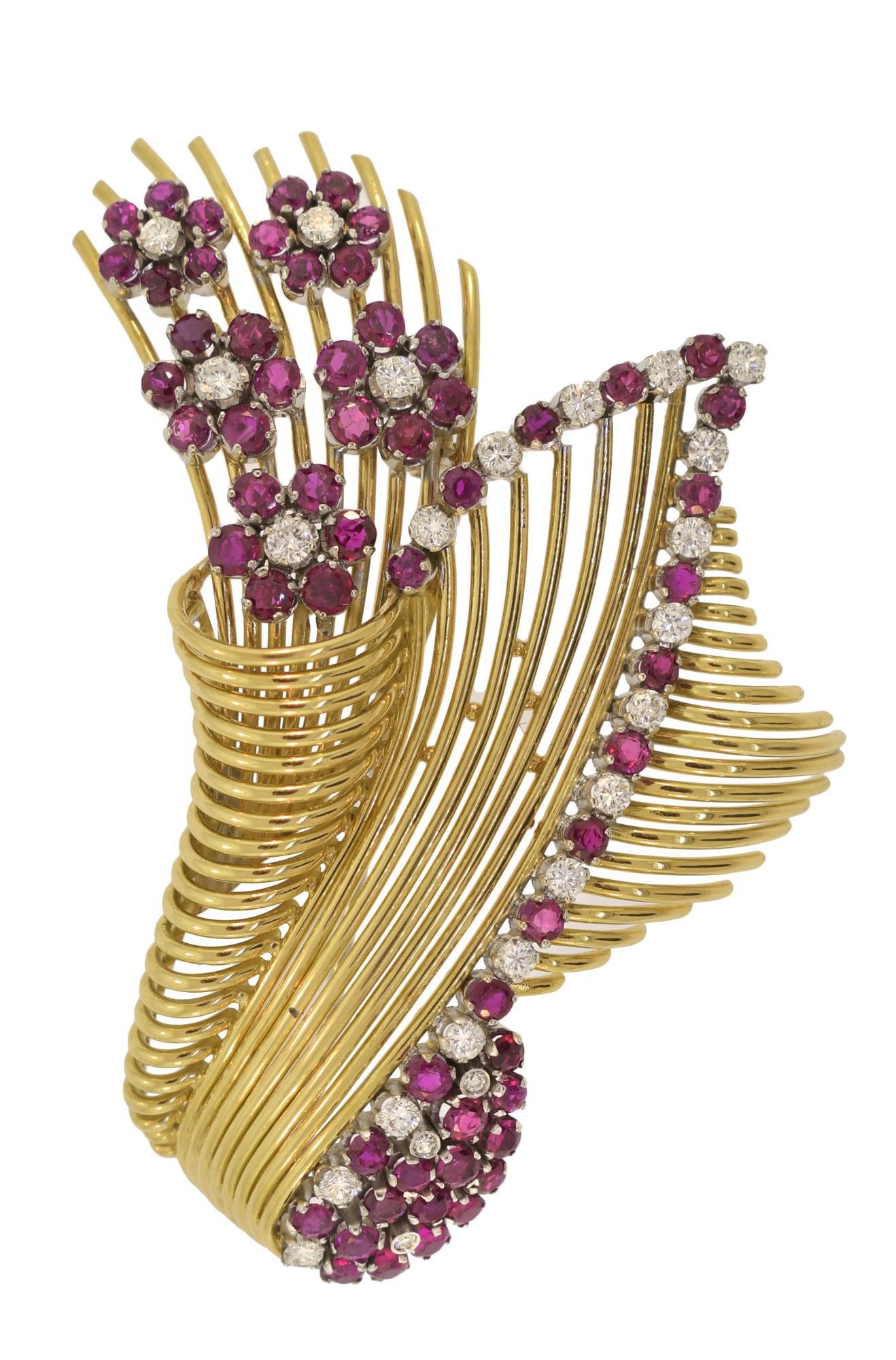 18K GOLD RUBY AND DIAMOND BROOCH  3ac856