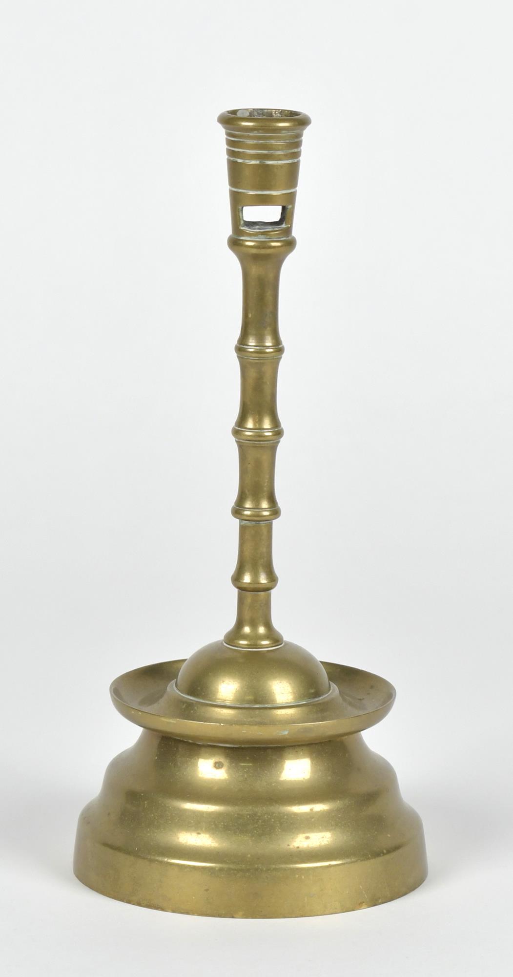 19TH C. DUTCH BRASS CANDLESTICK.