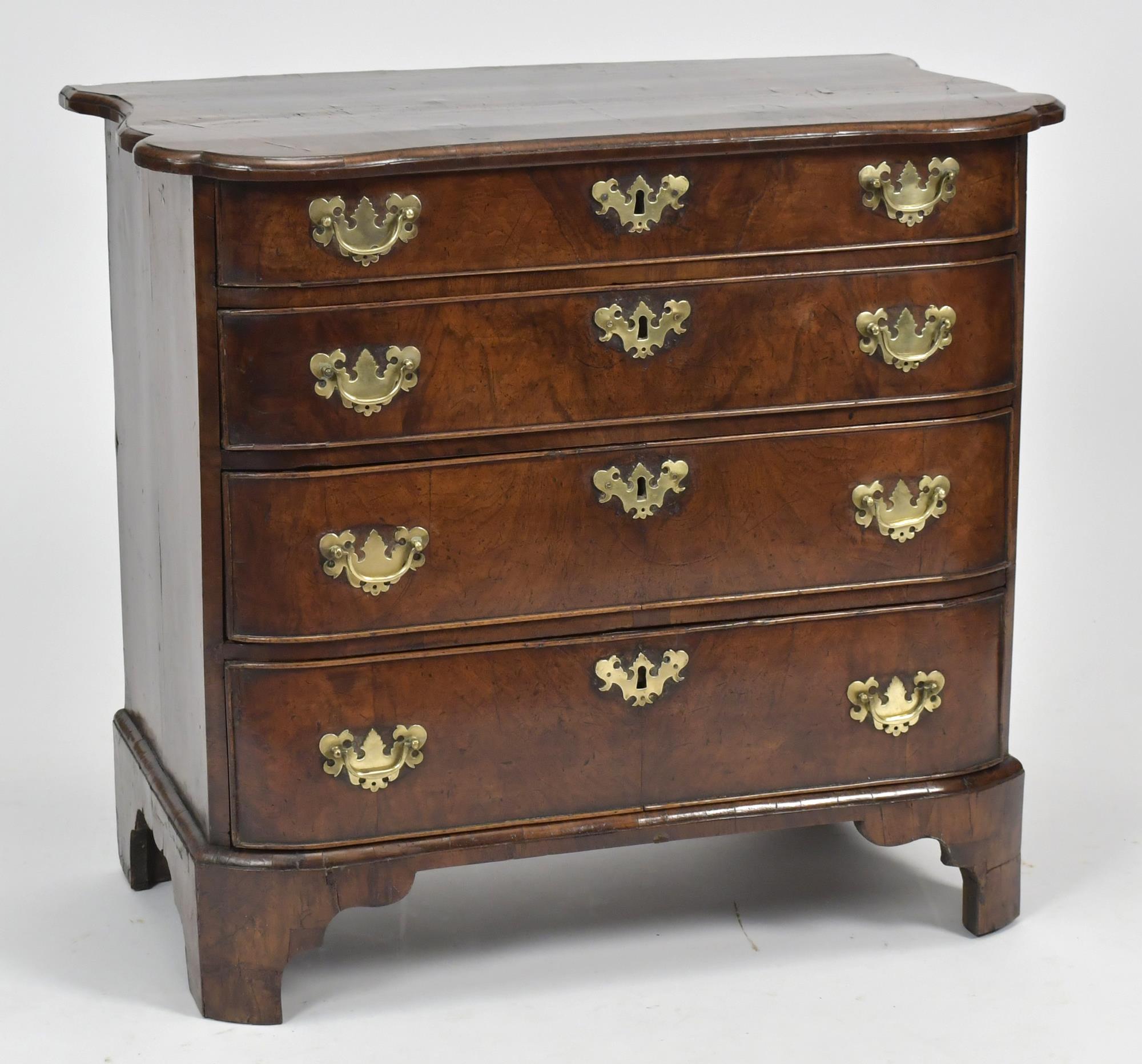 SMALL 18TH C ENGLISH WALNUT CHEST  3ac8df