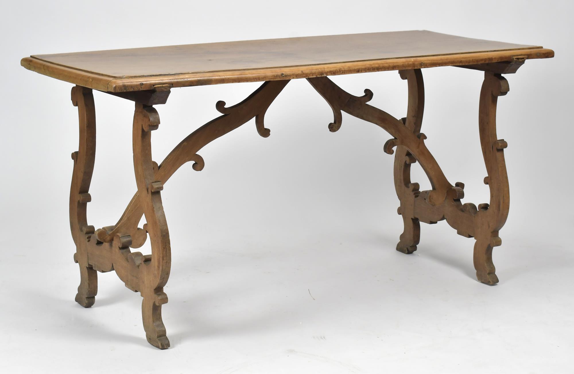 EARLY ITALIAN BAROQUE WALNUT TRESTLE 3ac8f8