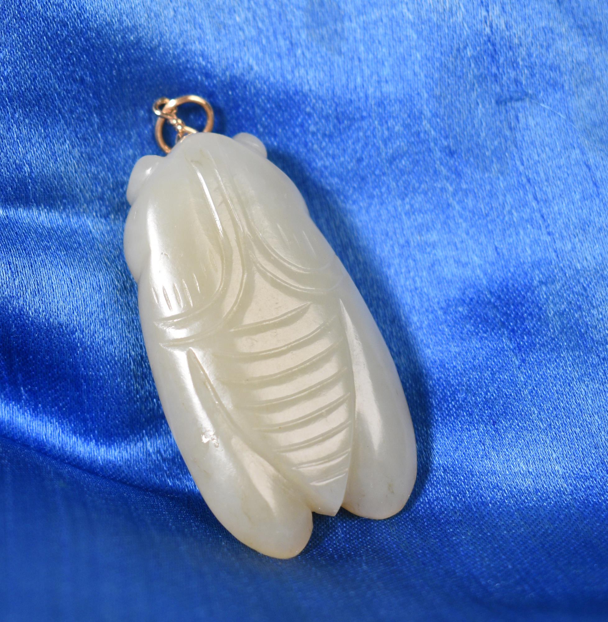 CELADON JADE CICADA PENDANT Light 3ac8fc