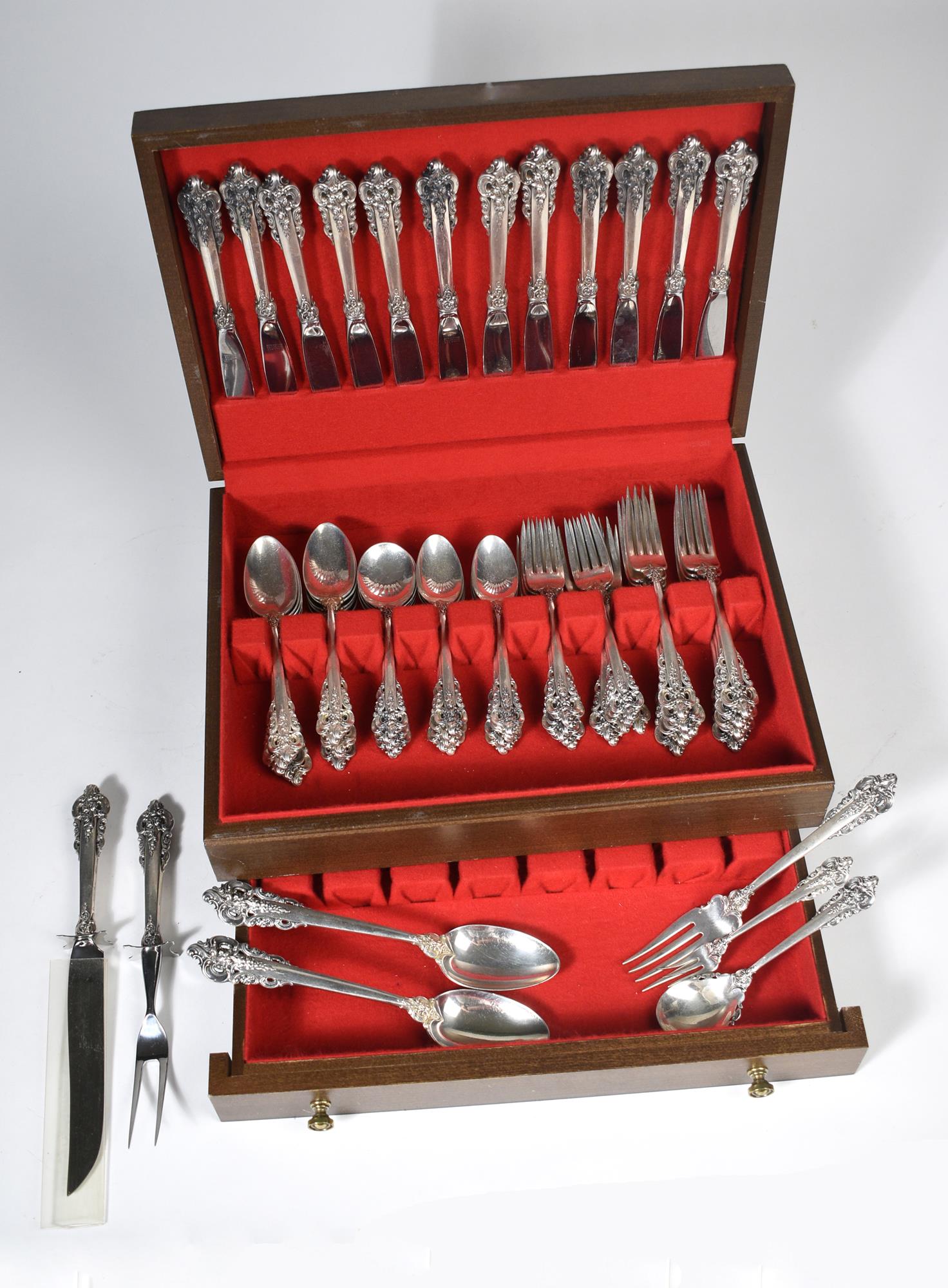 WALLACE GRAND BAROQUE STERLING FLATWARE