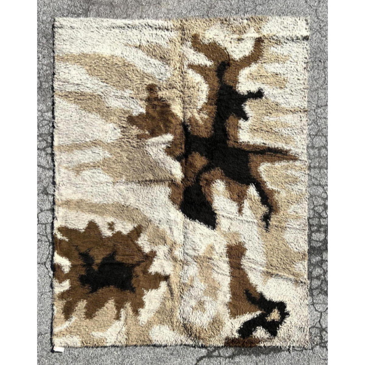 8 2 x 11 5 Abstract Shag Rug Beige  3aca3c