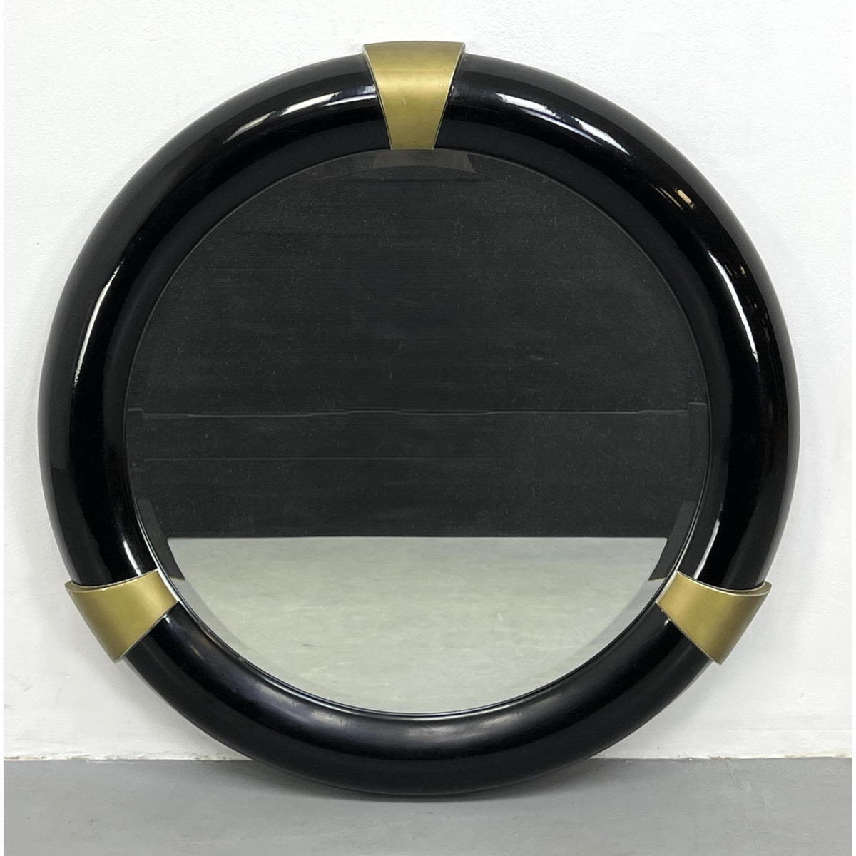 Large Decorator Black and Gold Round