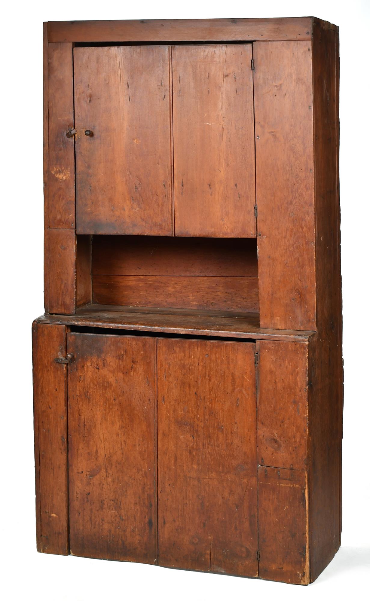 19TH C COUNTRY SET BACK CUPBOARD  3acaee