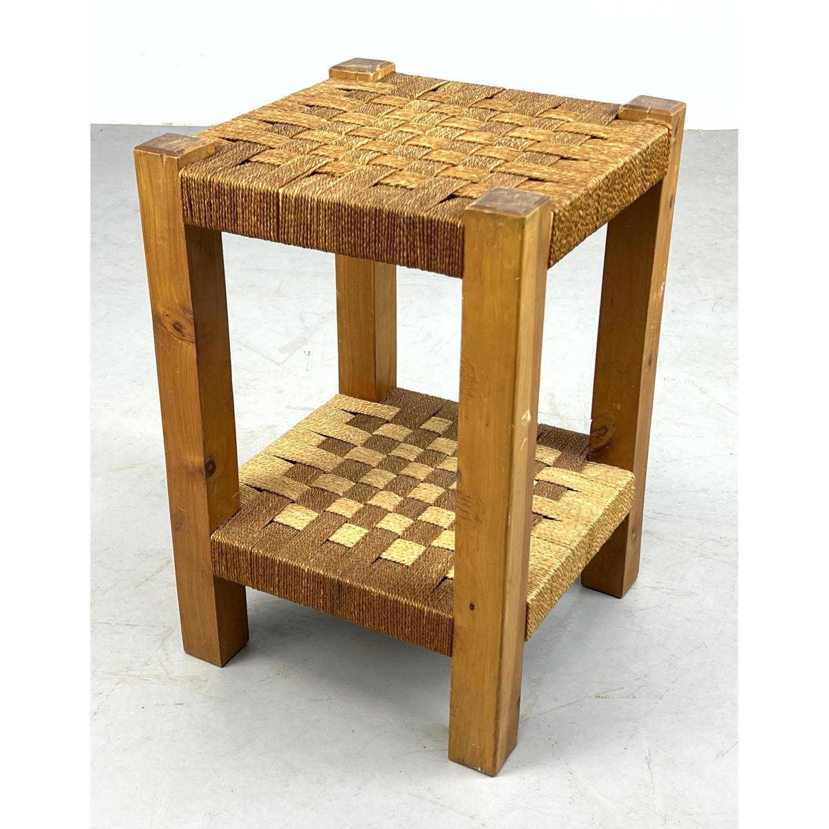 Pinewood and woven jute stool 

Dimensions: