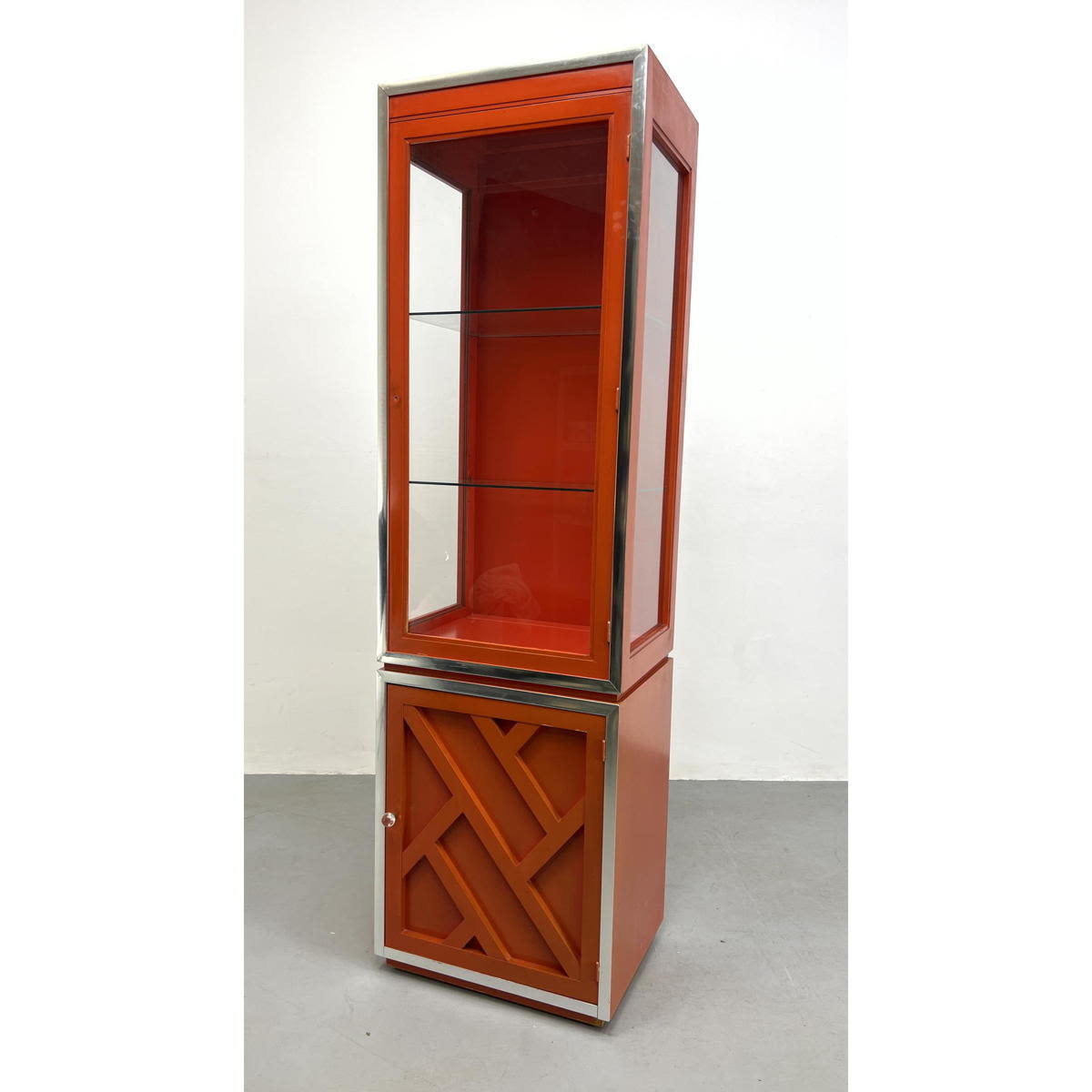 THOMASVILLE Red Lacquered Display Cabinet.